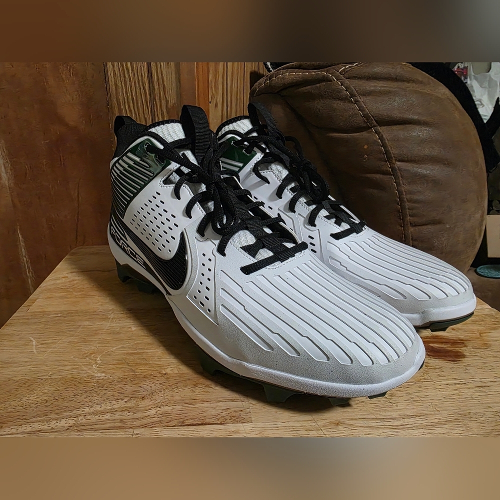 Nike Force Savage 3 Dark Green/White DA5453-112 Size 15 New Rare